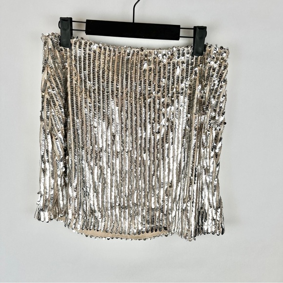 Dresses & Skirts - NWT Silver and Cream Sequin Skirt | US Size Large
